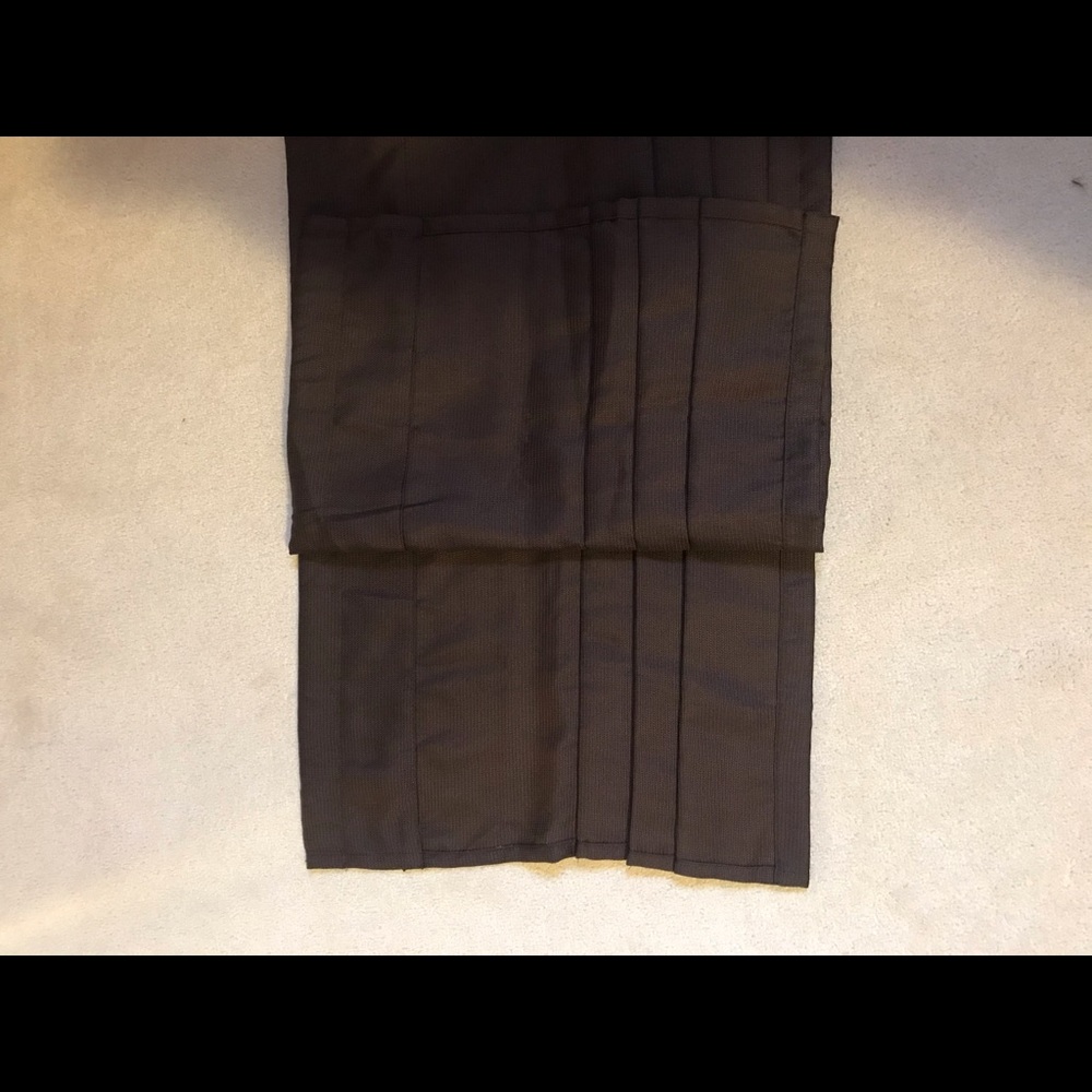 Valance - Picture 2 of 3